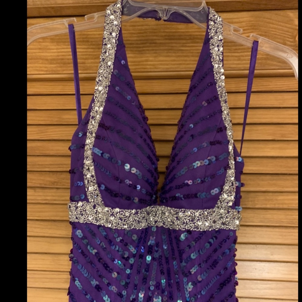 Prom dress - Picture 3 of 8